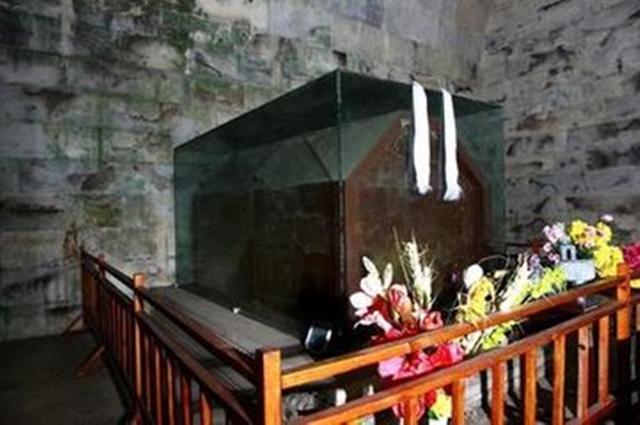 cixi coffin.jpeg cixi coffin.jpeg